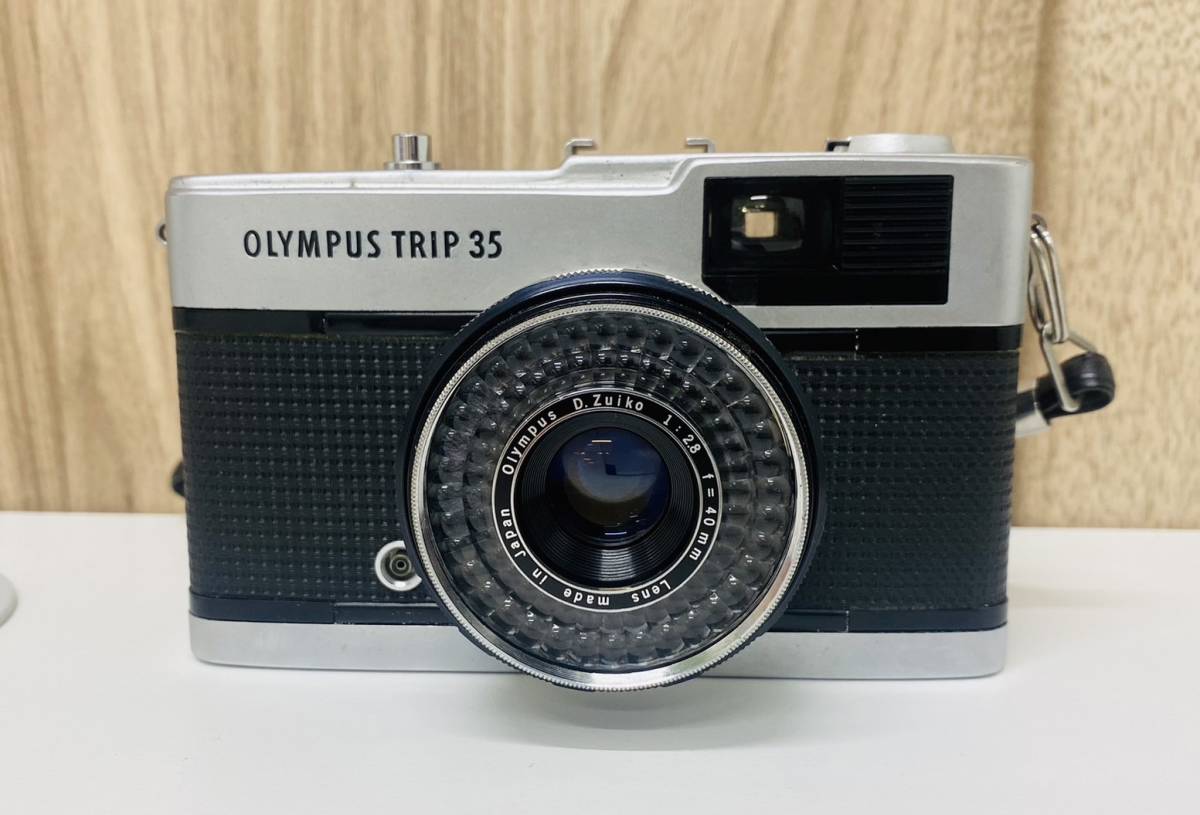 Y OLYMPUS オリンパス TRIP 35 シルバー 空シャッター・赤ベロOK フィルムカメラ レンジファインダー_画像2