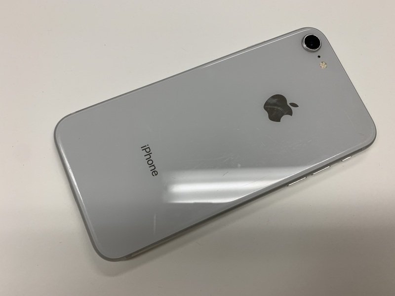 JA119 SIMフリー iPhone8 シルバー 64GB_画像2