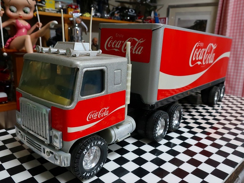  that time thing * out of print * Vintage Coca Cola 60s extra-large truck trailer GMC 58cm 18 tire metal made NYLINT