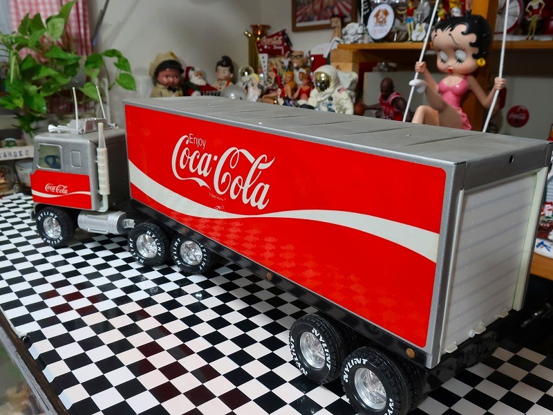  that time thing * out of print * Vintage Coca Cola 60s extra-large truck trailer GMC 58cm 18 tire metal made NYLINT