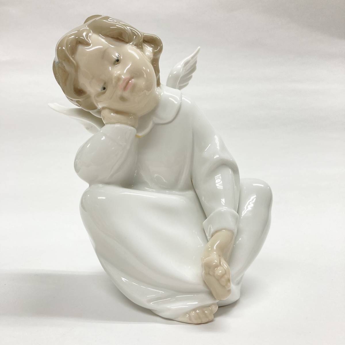 LLADRO(リヤドロ) フィギュリン 陶器人形 陶磁器 天使の考え事 エンジェル Angel dreaming [4961]_画像2