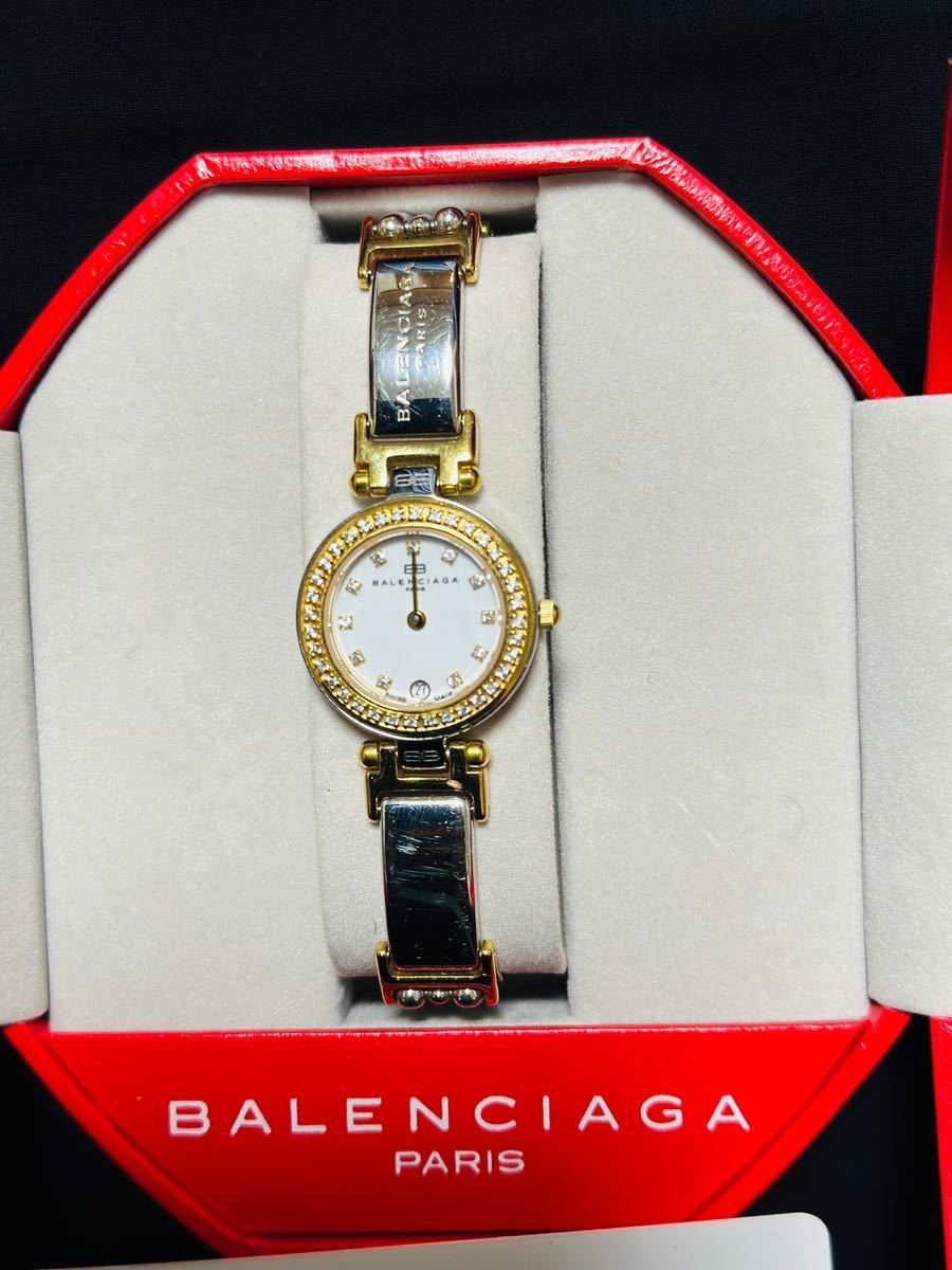 《美品》BALENCIAGA 腕時計 ホワイト ストーンベゼル デイト_画像2