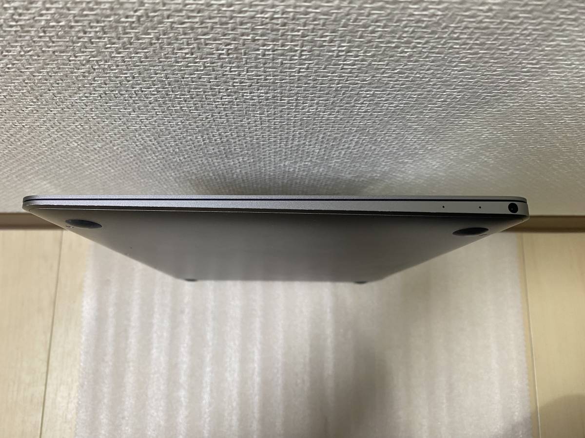 Apple MacBook Retina 12インチ スペースグレー core-M 8GB 512GB A1534 ジャンク品 通電有り？落札品再出品（部品取りに如何ですか？）_画像8