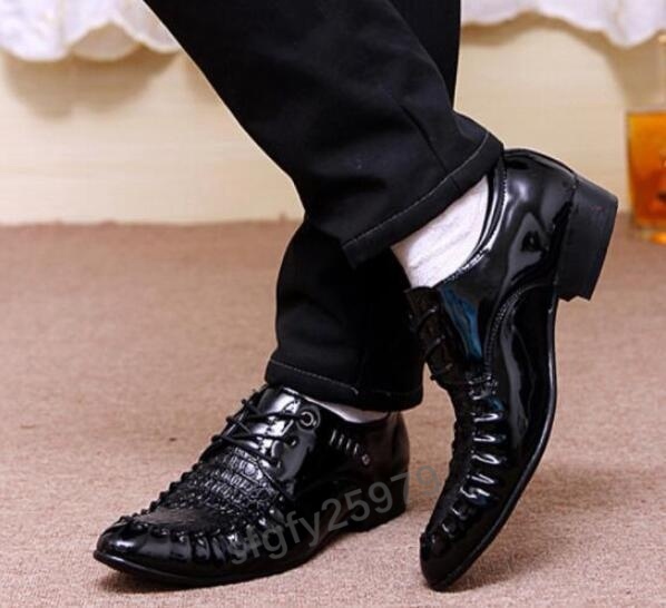 J069☆新品メンズ ビジネスシューズ 紳士靴 カジュアル 革靴 ワニ柄 おしゃれ 黑 24cm~27cm選択の画像4