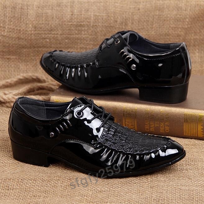 J069☆新品メンズ ビジネスシューズ 紳士靴 カジュアル 革靴 ワニ柄 おしゃれ 黑 24cm~27cm選択の画像3