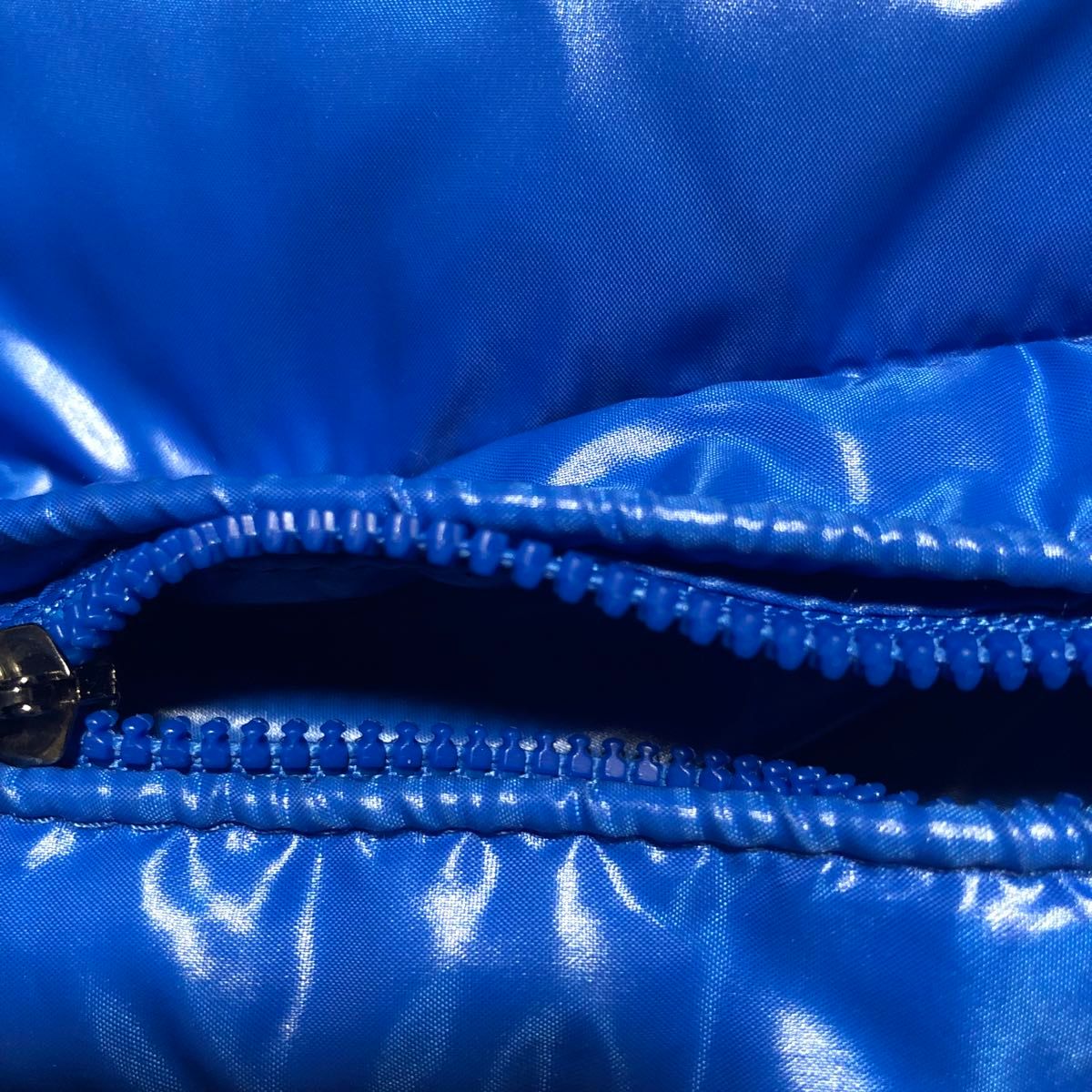 美品 MONCLER モンクレール ダウンジャケット希少色 K2 デカ 美品 MONCLER モンクレール ダウンジャケット希少色 K2 デカ