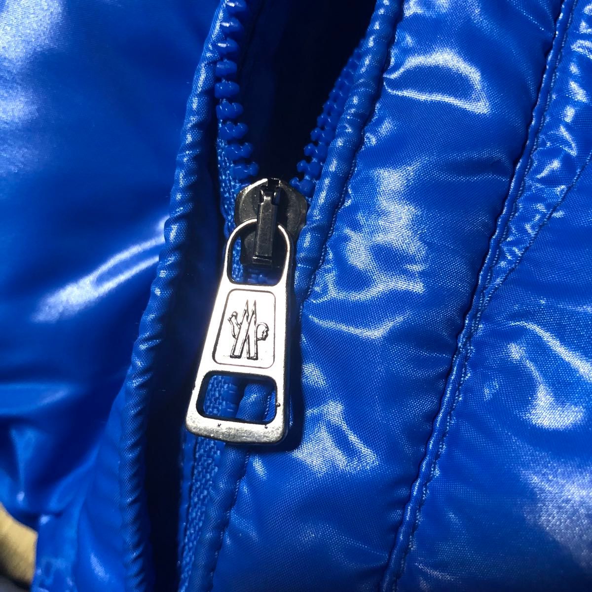 美品 MONCLER モンクレール ダウンジャケット希少色 K2 デカ 美品 MONCLER モンクレール ダウンジャケット希少色 K2 デカ