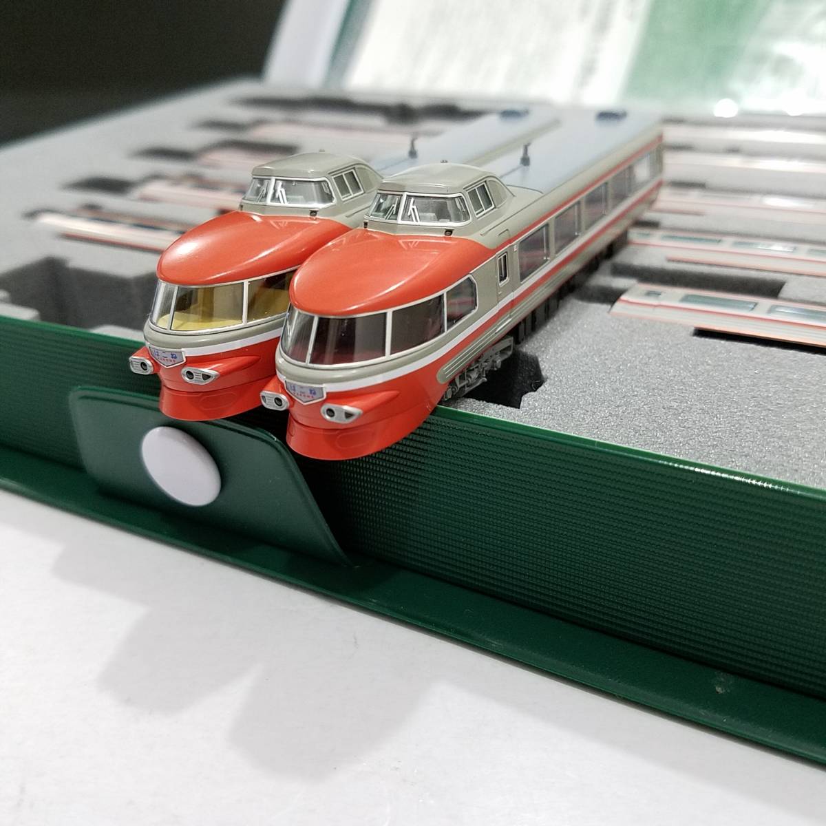 新品同様品 KATO 10-1181 小田急ロマンスカー・NSE(3100形)11両セット (M)えのしま初詣号あしがら さがみNゲージ動力車(M車)カトーN-GAUGE_画像7