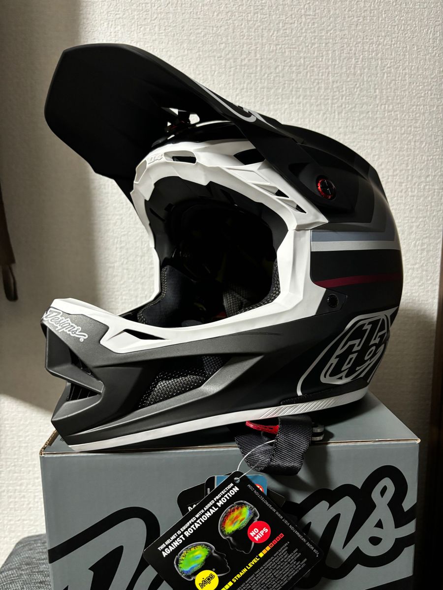 troy lee designs D4 COMPOSITE ヘルメットMTB