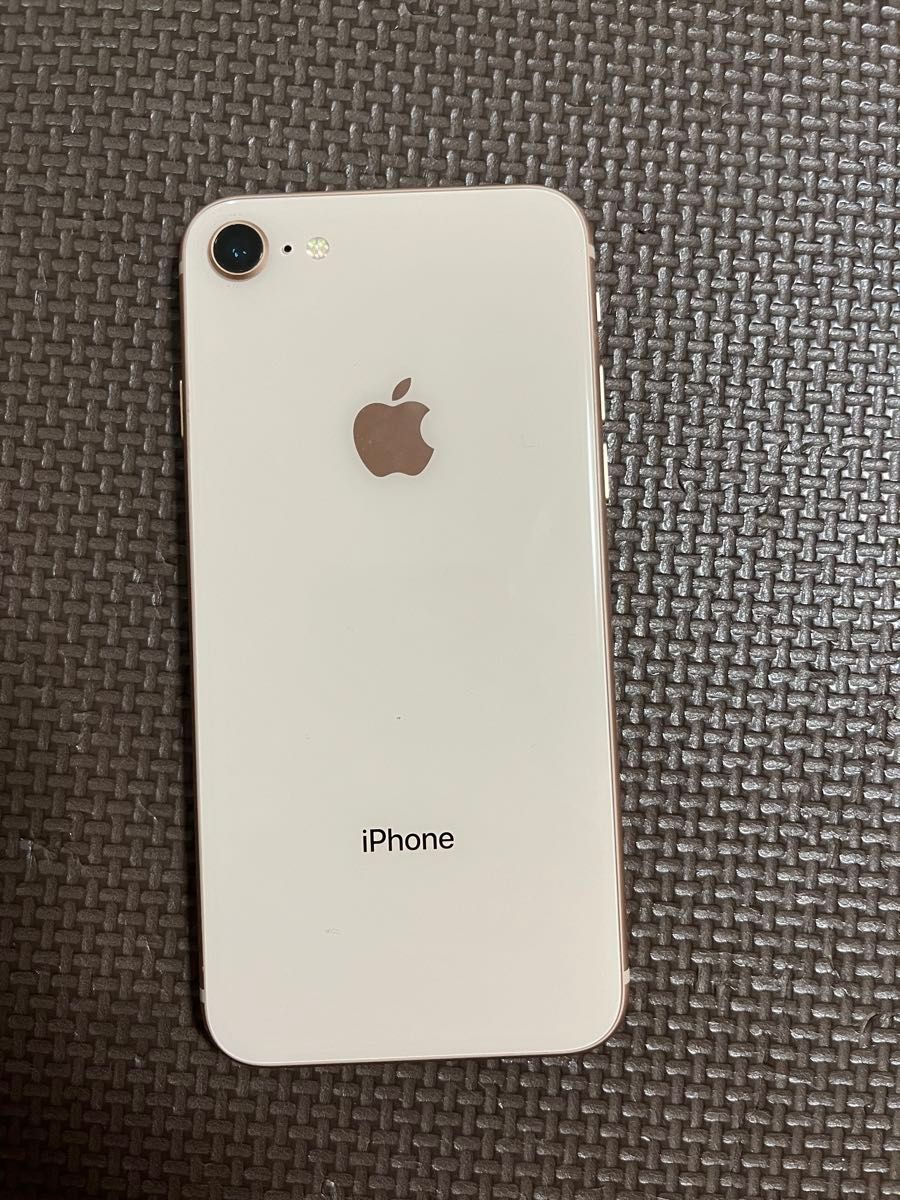 iPhone8 64GB ゴールド　SIMロックなし　 Apple バッテリー95%