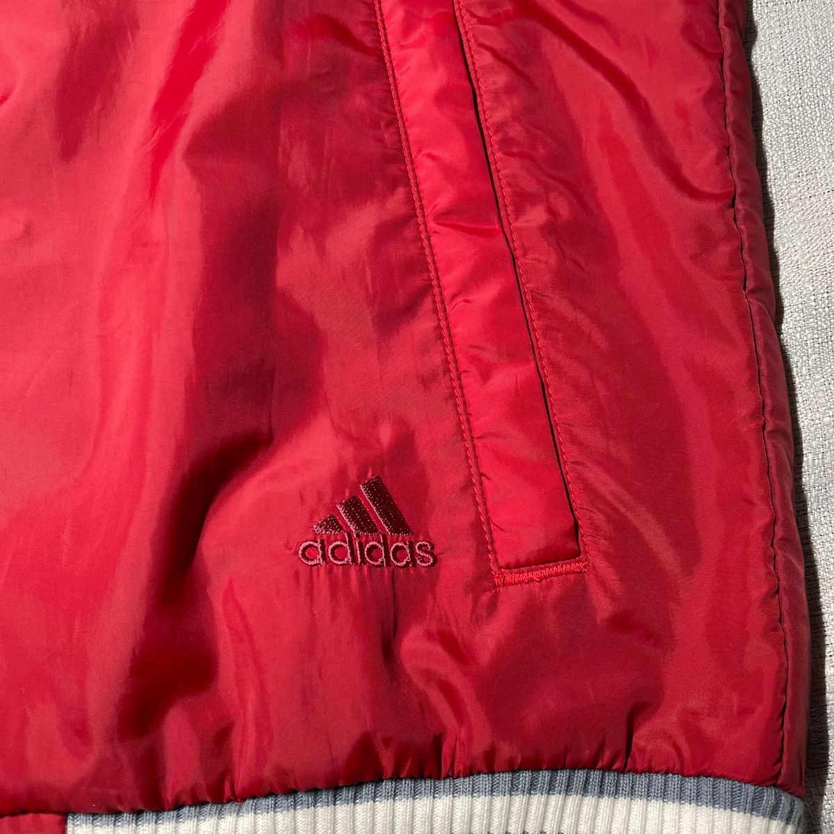 adidas リヴァプール トラックジャケット フルジップ reds ジャージ 