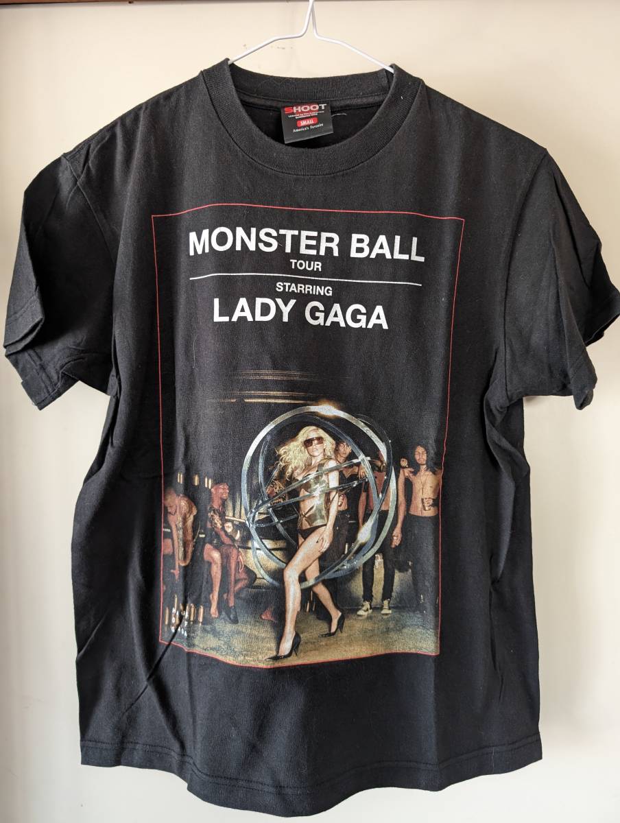 【閉店出品中】レディガガLADY GAGAワールドツアーTシャツ2010年 （S)アーティストT バンドT バンT _画像1