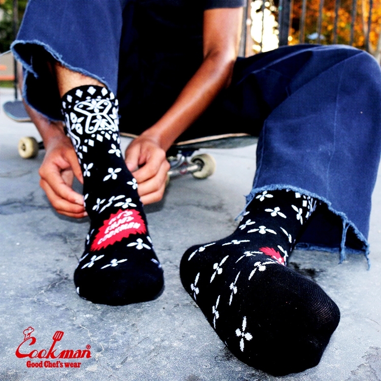 COOKMAN/クックマン　ソックス 　靴下　 Crew Socks『Bandanna Cross Black』ブラック_画像5