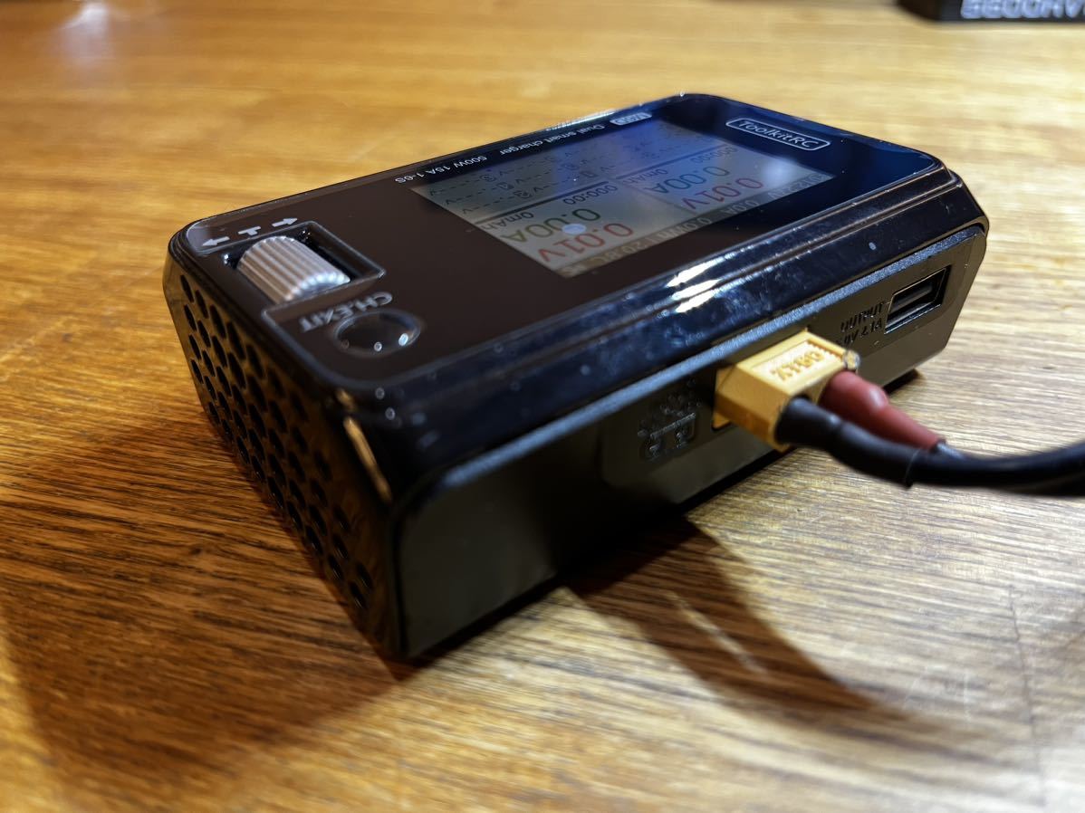 充電器 M6D Dual smart charger 中古_画像6