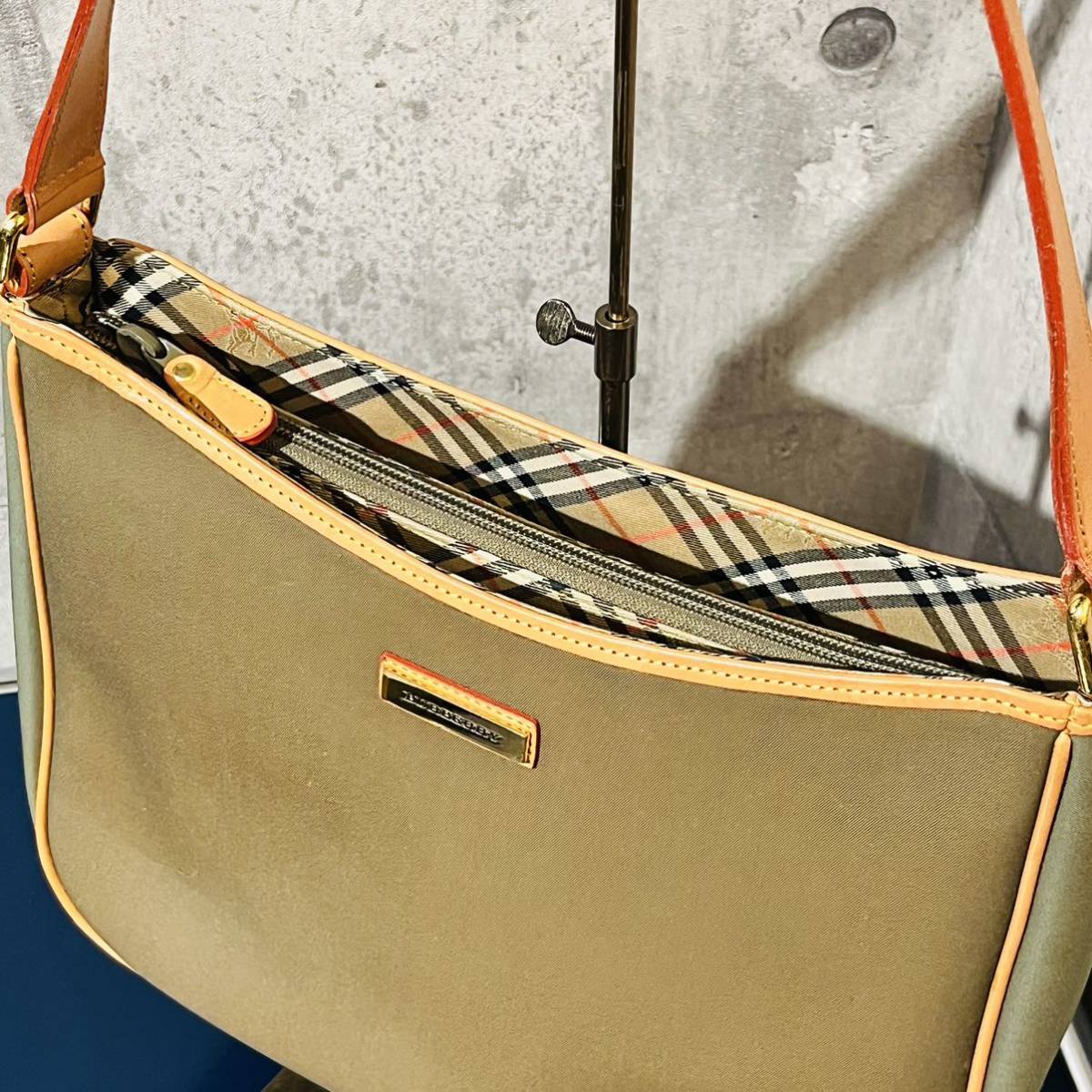 【未使用】保管品 BURBERRY バーバリー ワンショルダー オリーブ ブランドバック レディース UE0014_画像7