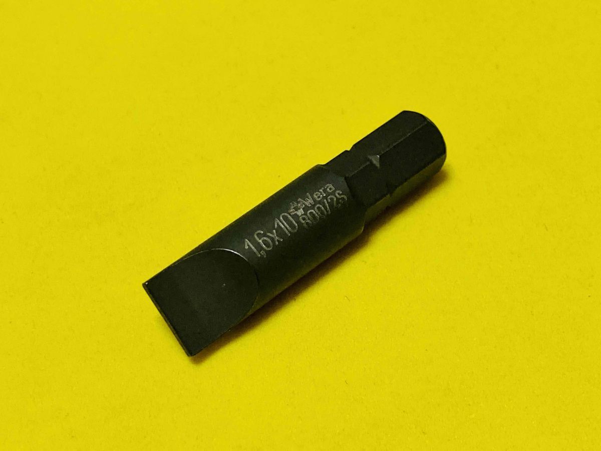 Wera 【ビット】〈072120〉800/2S ビット マイナス 1.6×10×41mm（シャンク径：5/16インチ）_画像1