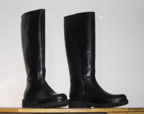  new goods * with defect * Italy made CORSO-ROMA* high class real leather made. long boots * black *24.0.