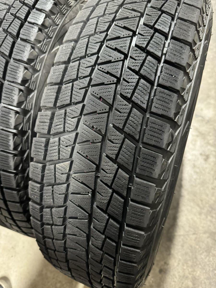 バリ溝100円〜★ブリヂストン★215/80R15 室内保管ゴム質良好★ブリザック DM-V1 4本セット スタッドレスタイヤ 冬タイヤ 15インチ_画像2