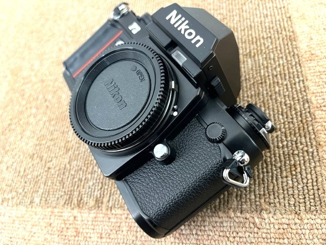 【極美品】Nikon ニコン F3 ブラック アトミック フィルムカメラ ボディ オプションパーツ5点 レザーカバー まとめ 一眼レフ_画像9