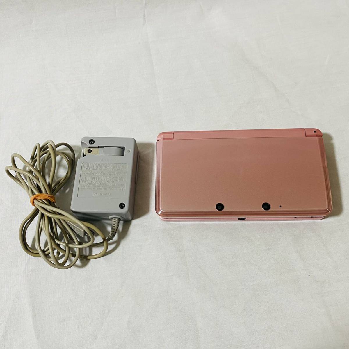 【美品】ニンテンドー 3DS 本体　ミスティピンク　ゲーム機