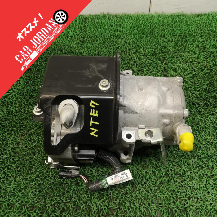 HE12【エアコンコンプレッサー】92600-5WK0B H31 日産 ノート e-POWER (4万km) NTE7