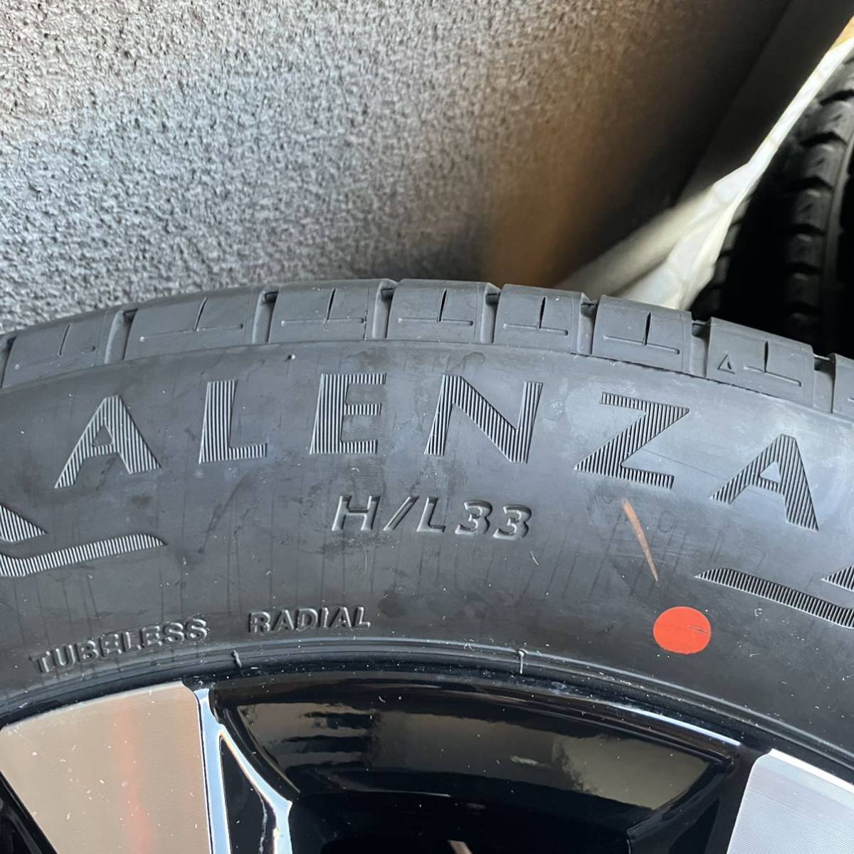 【新車外し】2023年 44週製造 ブリヂストン アレンザ BRIDGESTONE ALENZA H/L33 225/55R18 タイヤのみ 4本セット_画像6