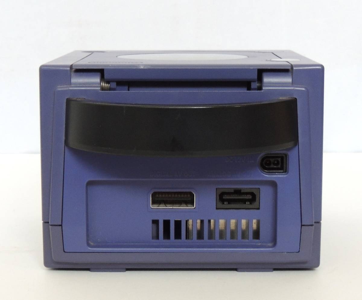 □　任天堂　NINTENDO　GAME CUBE　ゲームキューブ　DOL-001　本体　コントローラー3点　ソフト8点付き　動作確認済　中古品　保管品　③_画像6