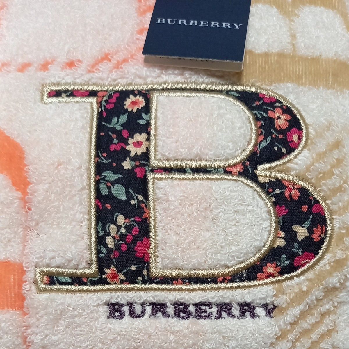 新品バーバリータオルハンカチ3枚セット BURBERRY　バーバリー【これ以上お値下げ不可です】