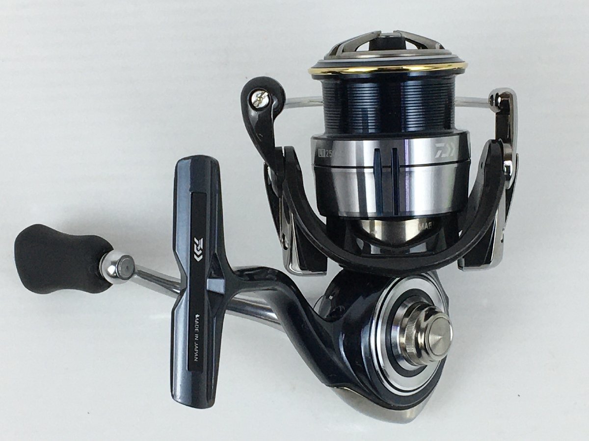 ダイワ DAIWA 19 セルテート LT2500S 中古 T3940 CERTATE/スピニングリール/釣り/リール 菅119_画像2