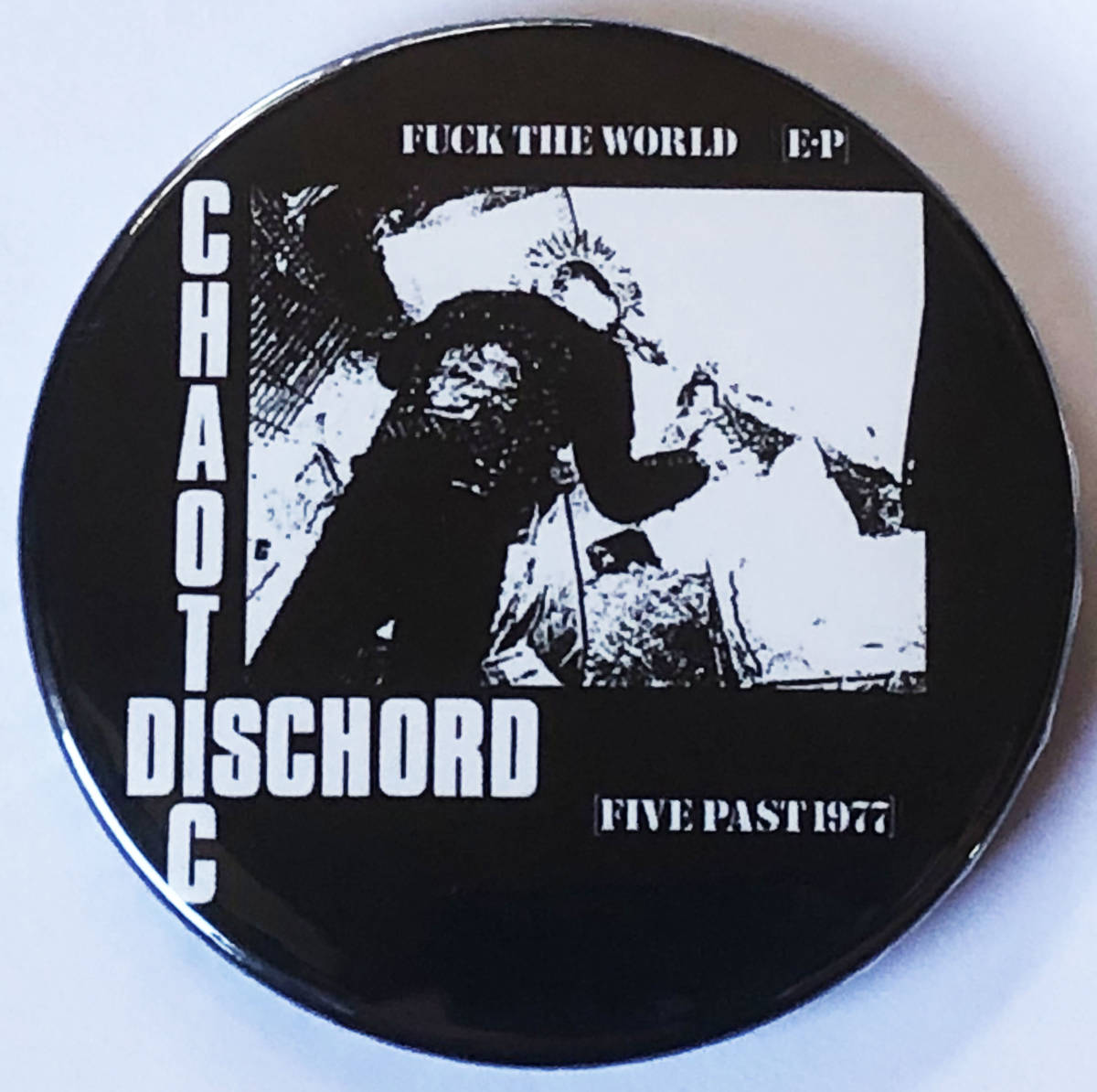 CHAOTIC DISCHORD - Fuck The World 缶バッジ 40mm #UK #punk #80's cult killer punk rock #custom buttons_画像1