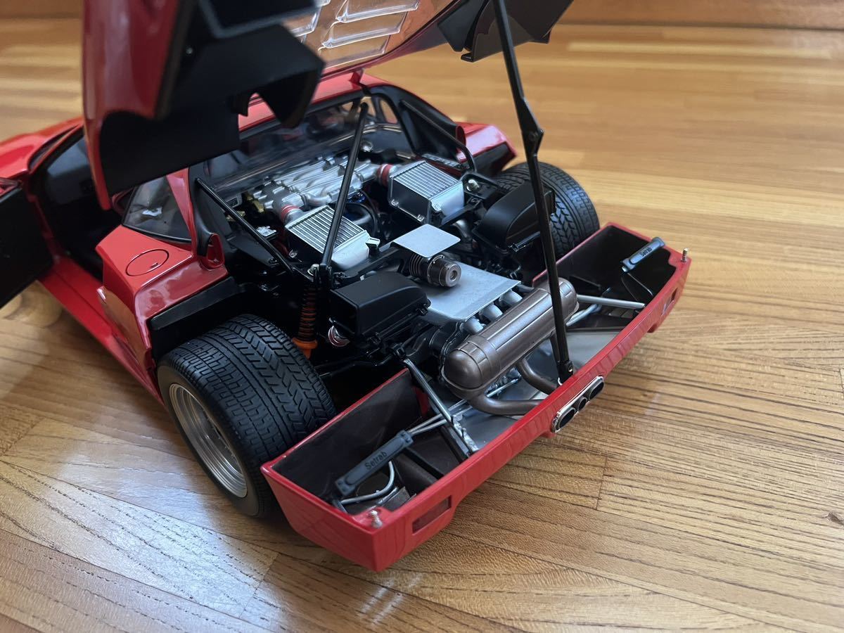 Kyosho Ferrari F40 1/12 08602A Red 専用ロゴ入りアクリルケース付 フェラーリ レッド 京商 完成品 ミニカー_画像5