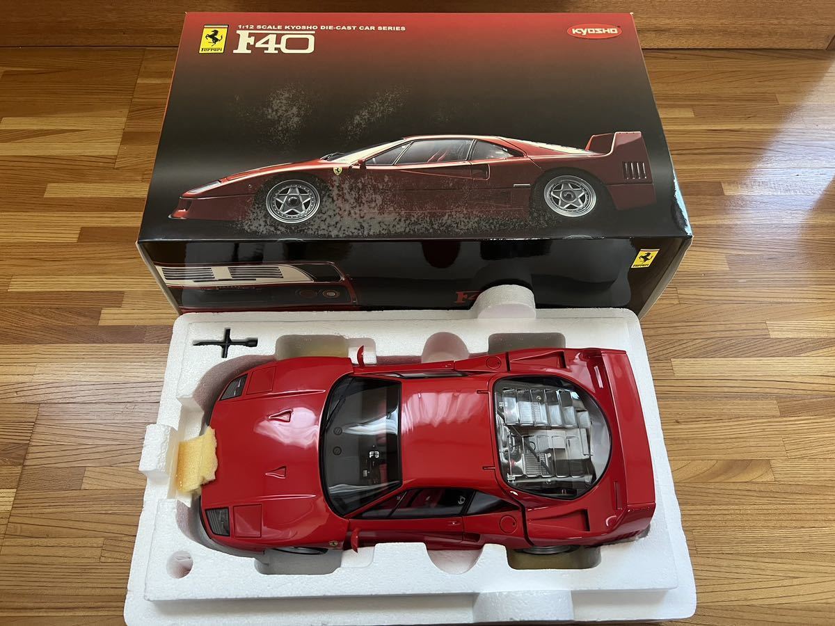 Kyosho Ferrari F40 1/12 08602A Red 専用ロゴ入りアクリルケース付 フェラーリ レッド 京商 完成品 ミニカー_画像7