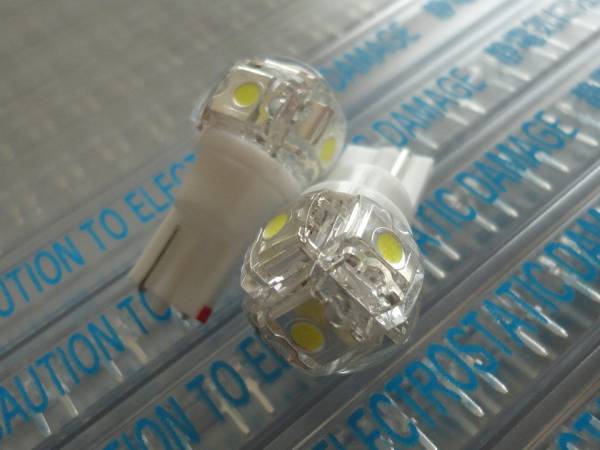  原文:☆雷神超え!!☆Monster FLUX 5発 爆光 白色 T10 LED ポジション