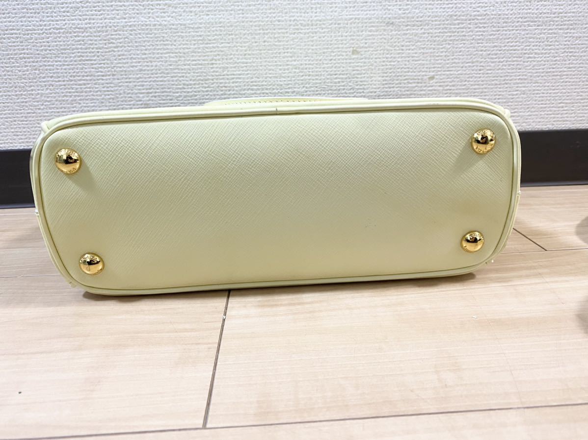 【used品】PRADA プラダ ハンドバッグ ガレリア サフィアーノ グレー系 ハンドバッグ トートバッグ ショルダーバッグ 2way 三角ロゴ 白タグ_画像5