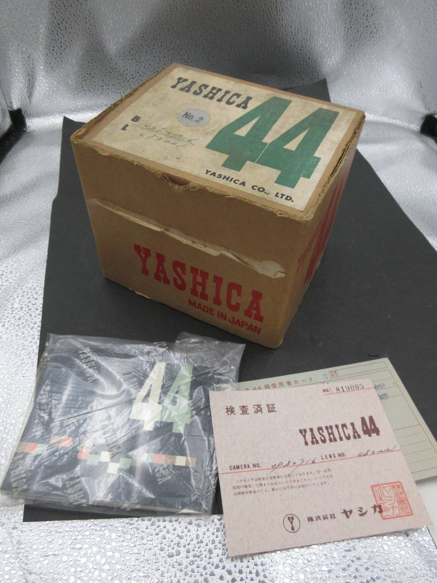 希少　元箱入り　 ヤシカ Yashica-44 Yashikor 60mm F3.5 二眼カメラ_画像1