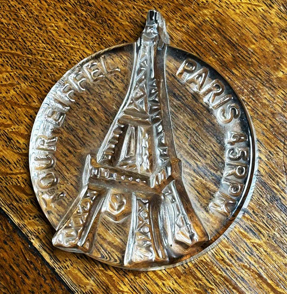 45RPM PARIS TOUR EIFFEL glass paper weight eferu. enterprise thing Showa Retro fashion apparel 