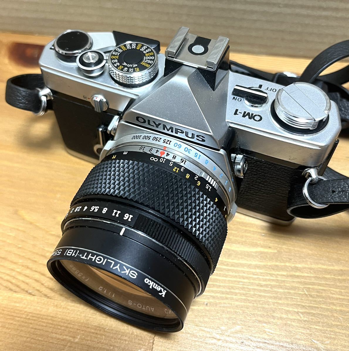 ■OLYMPUS OM-1　G.ZUIKO 55mm F/1.2　シャッターOK 説明書付 一眼レフカメラ 送料無料！■_画像2