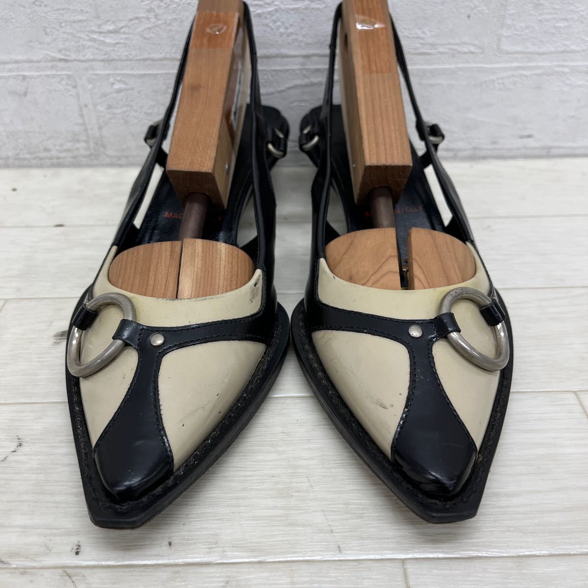 1271◎ イタリア製 miumiu ミュウミュウ 靴 シューズ パンプス ヒール ストラップ ポインテッドトゥ ベージュ ブラック レディース36_画像2