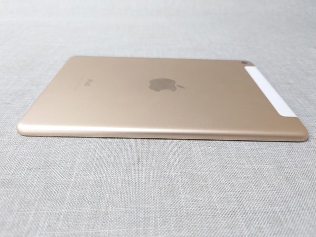 【中古品B】Apple iPad mini4 au版 判定『〇』 SIMフリー MK782J/A 128GB ゴールド Wi-Fi+Cellular (管理番号：049109)_画像8