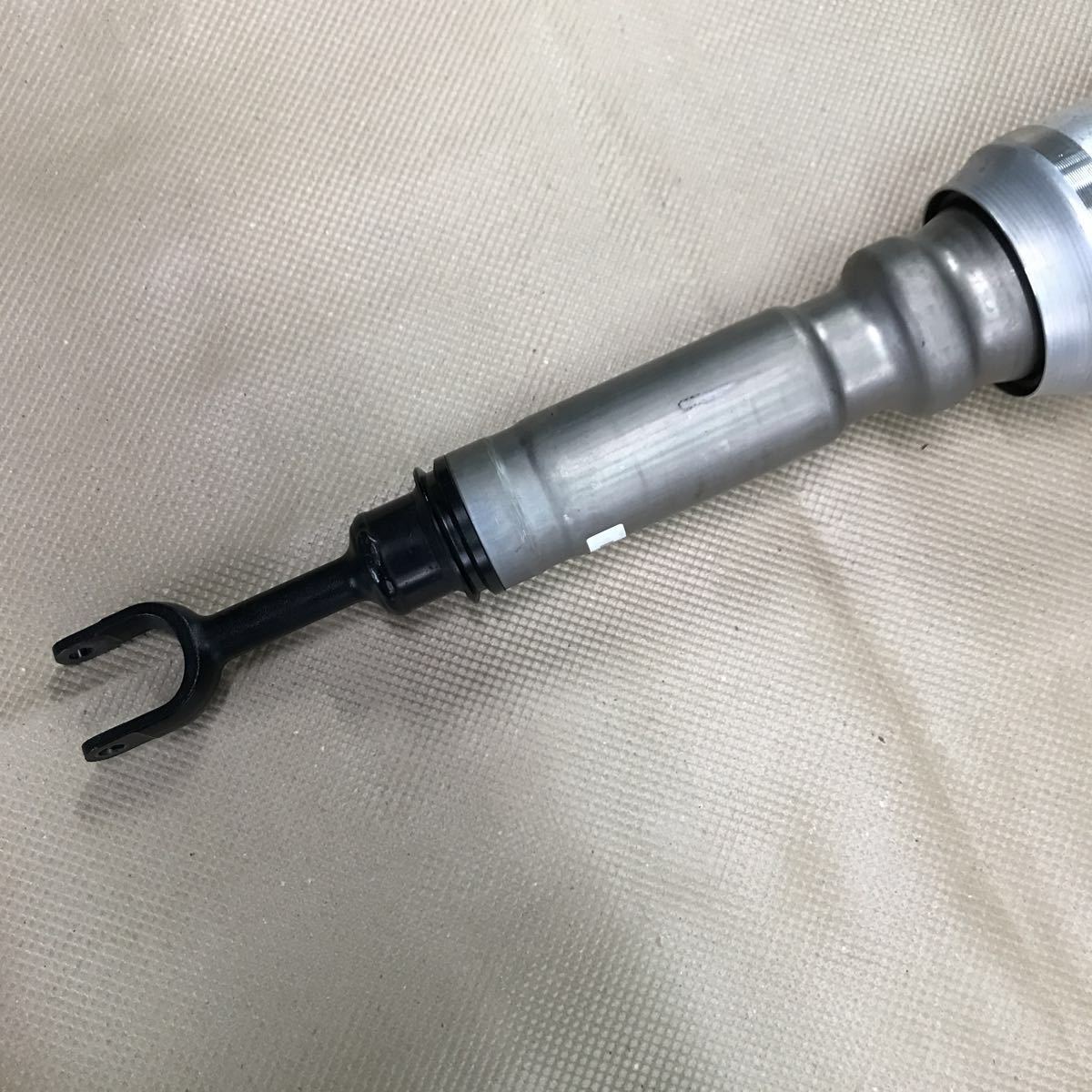 ② Audi Audi S8 air suspension air suspension shock absorber garage style 4E0616040AK