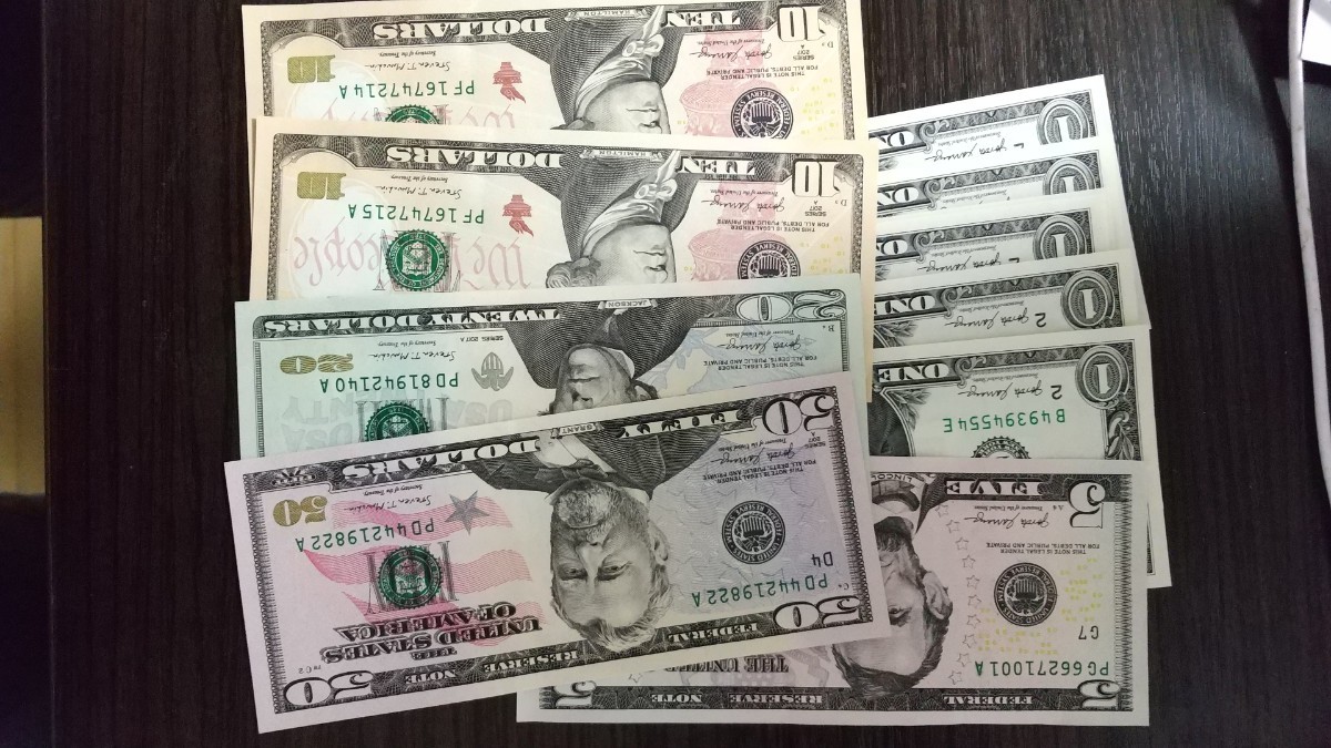 米ドル100ドル分新券　アメリカ紙幣