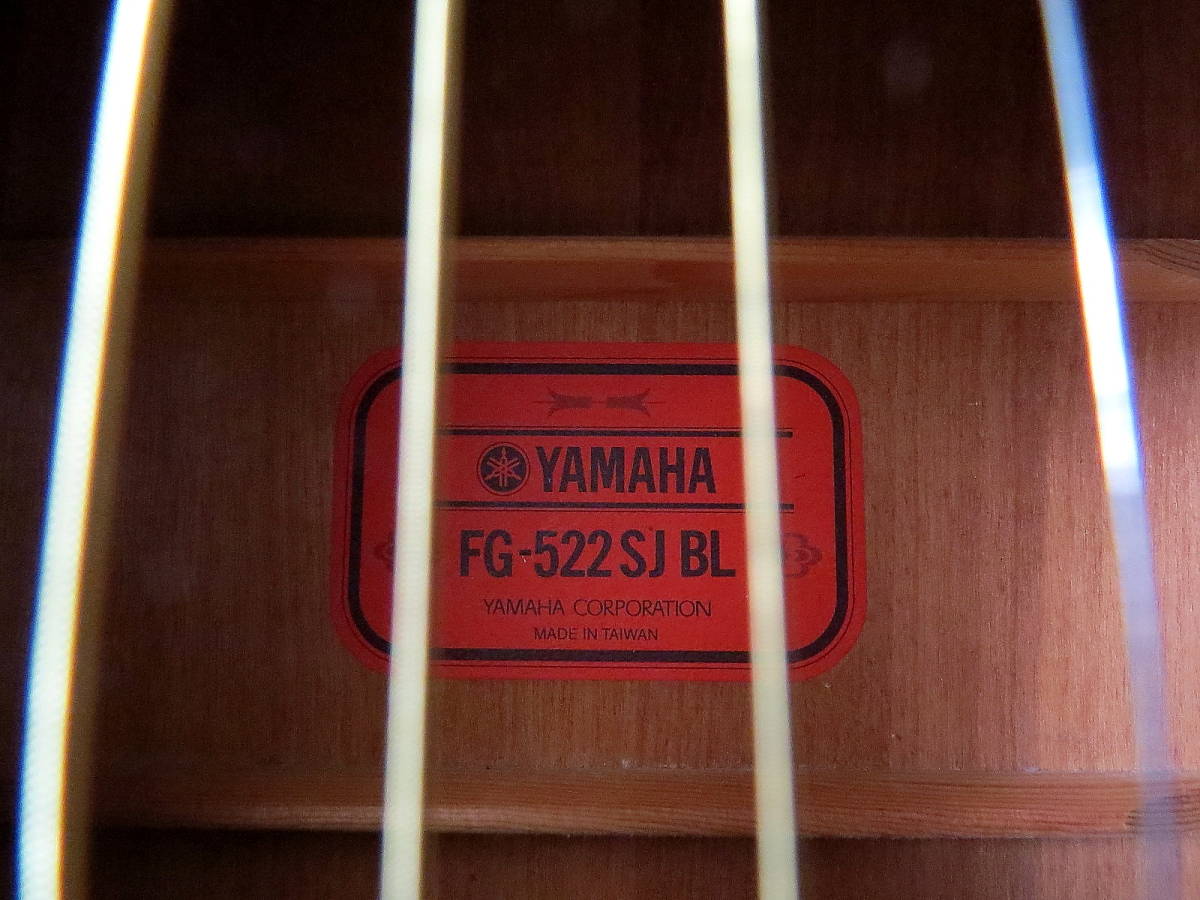 即決 YAMAHA FG-522SJ 表板トップ単板アコースティックギター 良好程度 ヤマハ赤ラベルフォークギター真黒ブラック 純正アコギ用ケース付属_画像4
