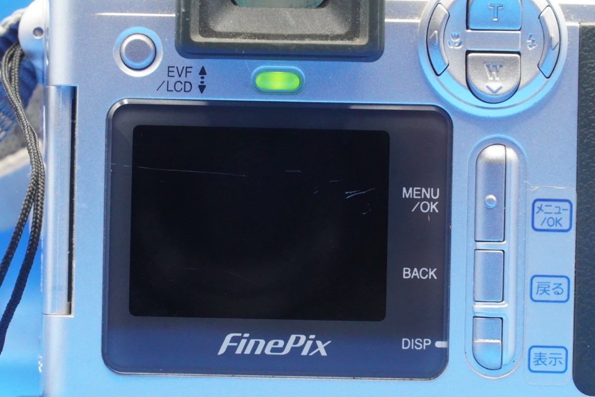 富士フイルム デジタルカメラ ファインピックス S304(FUJIFILM FinePix S304)動作確認済 レンズキャップ,ストラップ付属_画像3