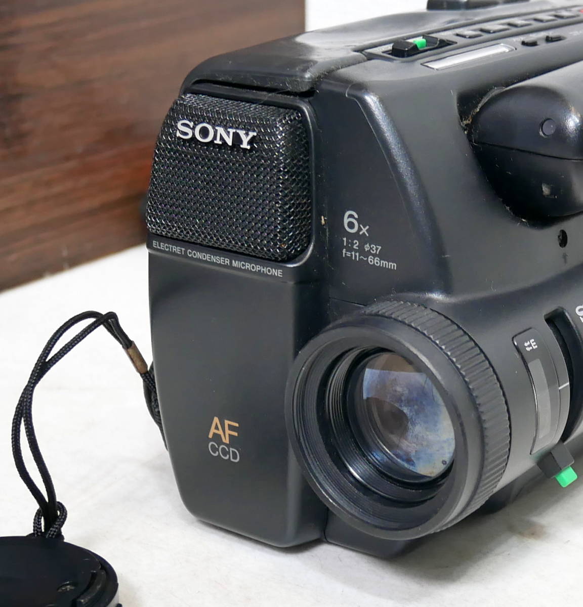 △(R512-B133)現状品 SONY Handycam CCD-TR55 ビデオカメラ △(R512-B133)現状品 SONY Handycam CCD-TR55 ビデオカメラ