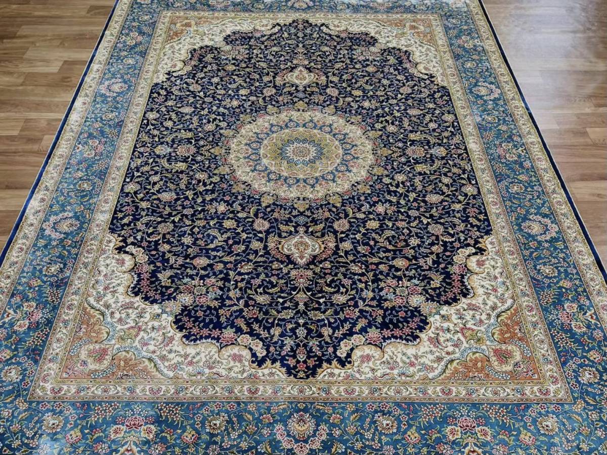 百貨店展示品　大判　シルク100％ 100万ノット　イラン産　最高峰　手織り 高級ペルシャ絨毯 181×273cm
