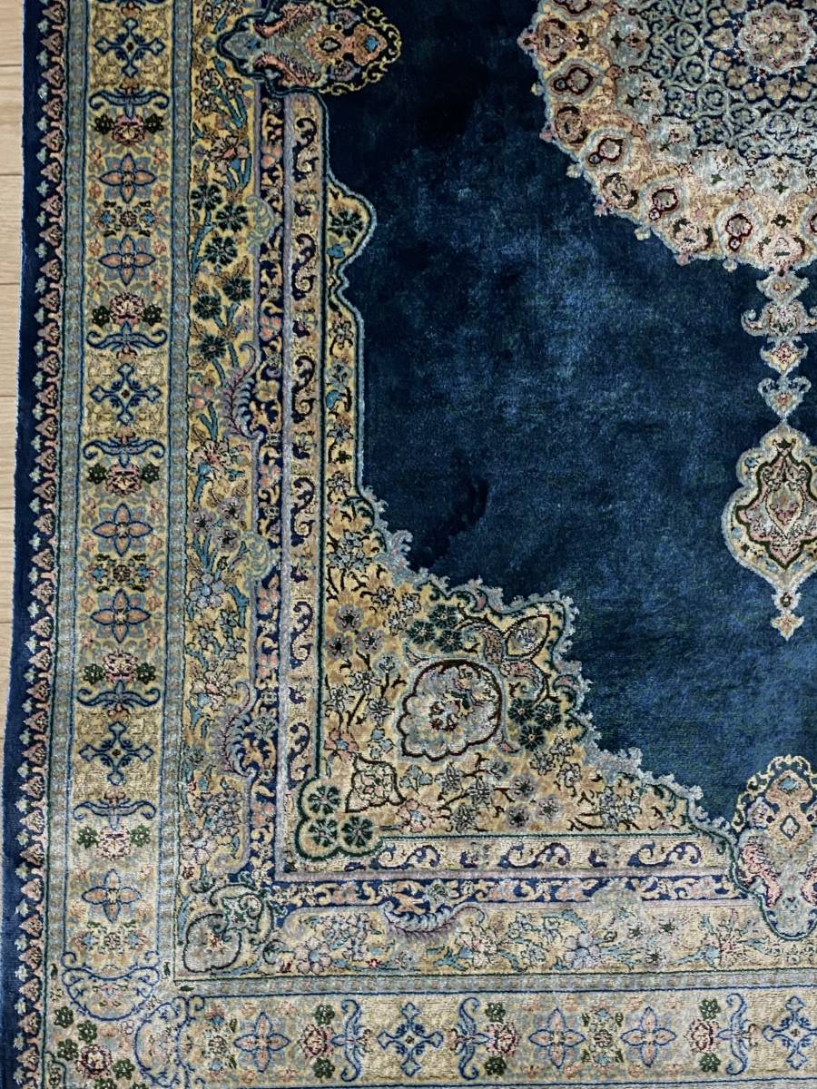 百貨店展示品　シルク100％ 最高峰225万ノット　イラン産　手織り 高級ペルシャ絨毯 101×152cm_画像7
