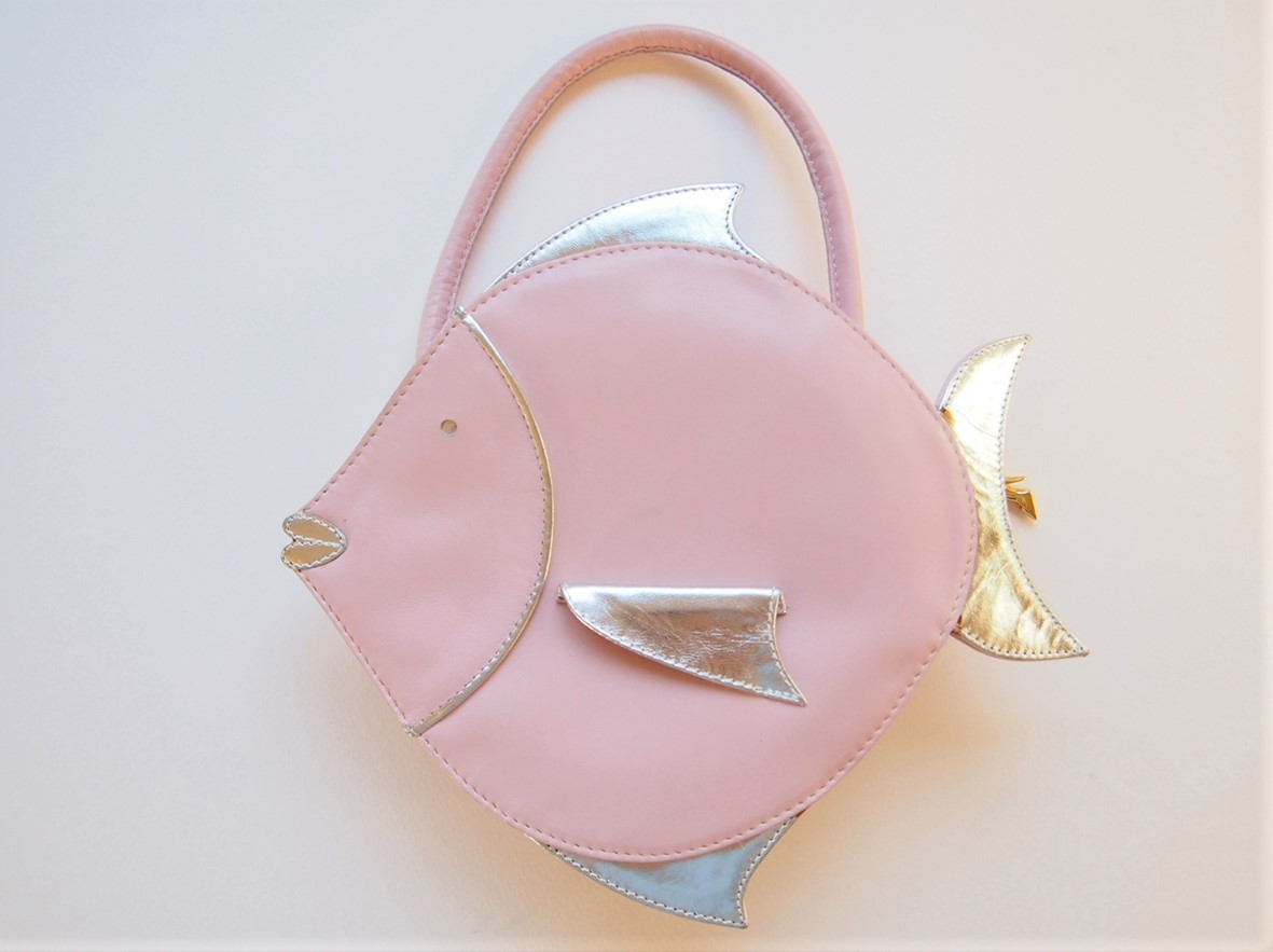  regular price 6 ten thousand * as good as new *MaudFrizon* Italy made * fine quality Ram material bag / Insta ../ party /. fish / small bag / pink / silver / Vintage 