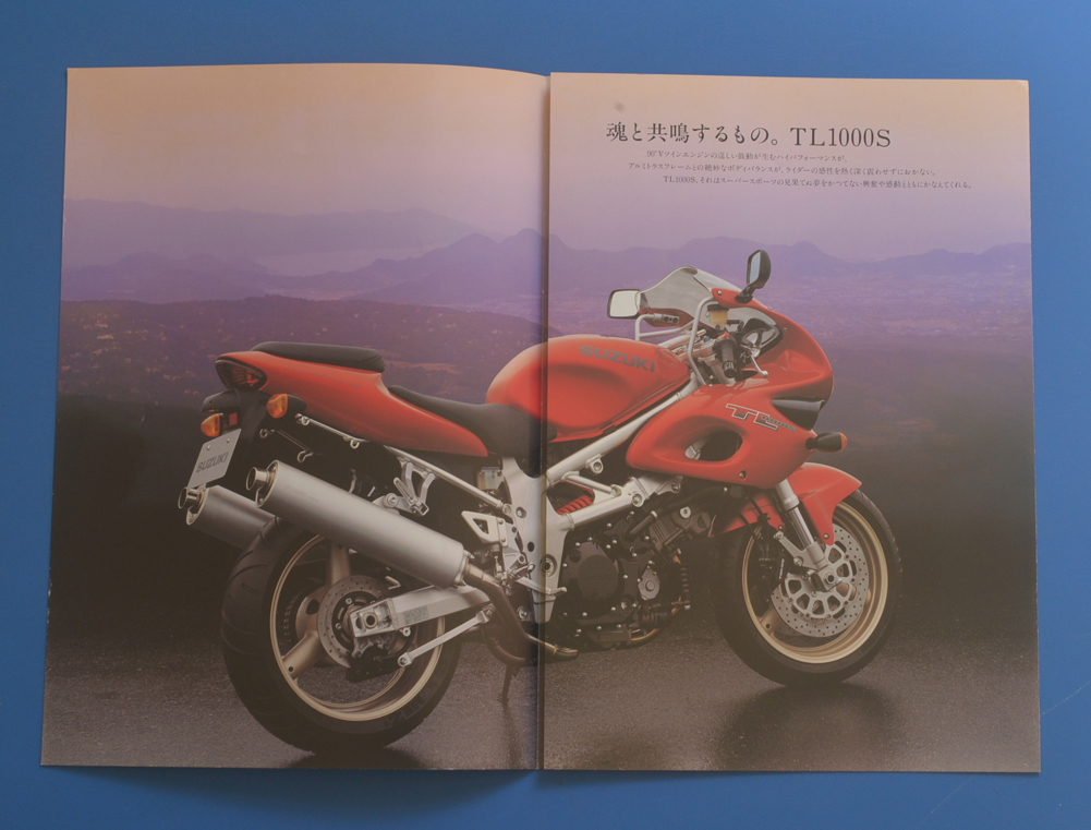 スズキ　TL1000S　SUZUKI　VT51A　1998年11月　印無　カタログ　水冷4サイクルV2　DOHC4バルブ【S-GS17】_画像2