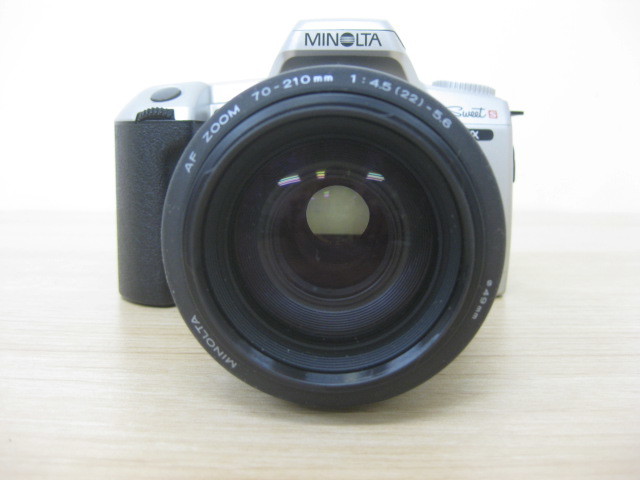 MINOLTA ミノルタ フィルムカメラ Sweet S α 2台 & ズームレンズ AF ZOOM 70-210mm 1:4.5(22)-5.6 1個 まとめてセット レンズフード付_画像6