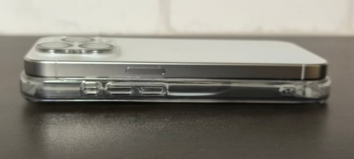超美品】 iPhone 15 Pro ホワイトチタニウム 128GB SIMフリー 超美品】 iPhone 15 Pro ホワイトチタニウム 128GB SIMフリー